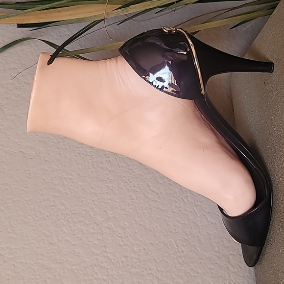 Authentic! CHANEL Black Patent Leather D'Orsay Heels with Chanel Logo. Size 8 - Picture 4 of 11